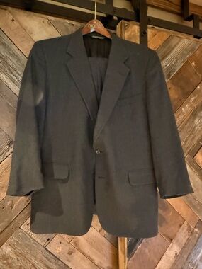 Classic Men's Dark Gray Two-Button Blazer